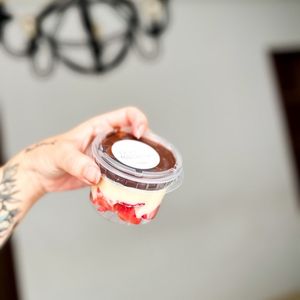 imagem do produto MiNI BOMBOM DE MORANGO 😍