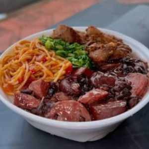imagem do produto MARMITA P (650g) 1 opção de carne