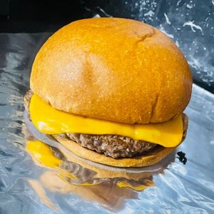imagem do produto Burguer pão, carne e queijo 