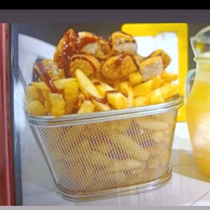 imagem do produto Batata frita com barbecue+ pedaço tirinha de frango empanado