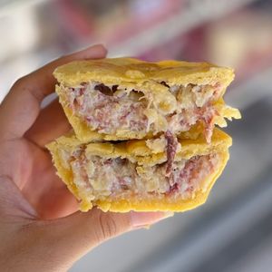 imagem do produto Empada de carne de sol