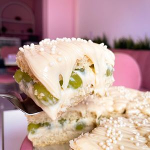 imagem do produto Fatia De Bolo De Uva