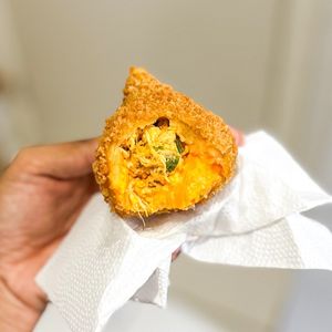imagem do produto Coxinha de frango com cheddar 