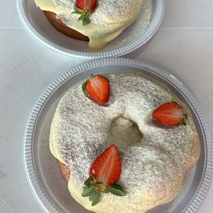 imagem do produto Bolo de ninho com morango 