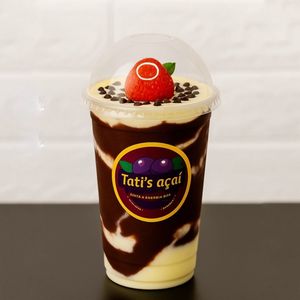 imagem do produto Pote da Felicidade de Morango com Brownie 550 ml