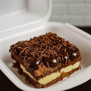 imagem do produto Brownie de Brigadeiro com M&M