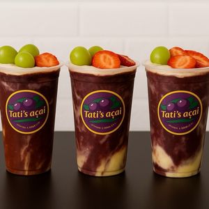 imagem do produto 3 Açaís de 500 Ml com Leite em Pó + Leite Condensado + Morango