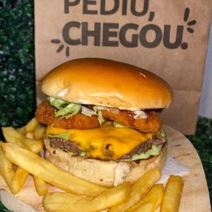 imagem do produto Búrguer Da casa+Fritas/refrigerante 