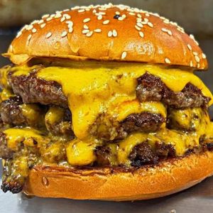 imagem do produto Burguer Triplo Cheddar