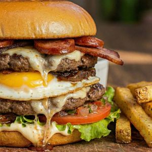 imagem do produto Burguer supremo+ batata frita 