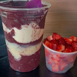 imagem do produto Copo de 300ml morango