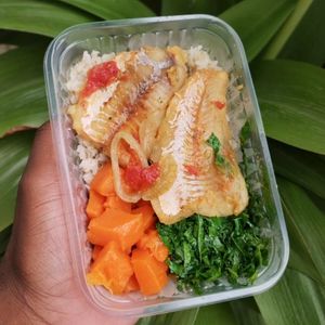 imagem do produto FILE DE PEIXE ENSOPADO, ARROZ INTEGRAL E MIX DE LEGUMES