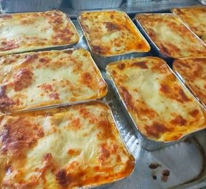 imagem do produto Escondidinho de mandioca com carne de costela ao molho vermelho+ molho 4 queijos