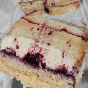 imagem do produto Bolo gelado de frutas vermelhas