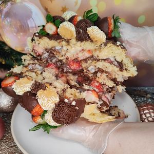 imagem do produto Panetone Morango ninho e chocolate