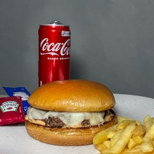imagem do produto Burguer Êxodo+batata+coca cola
