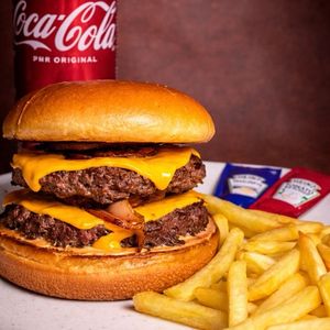 imagem do produto Burguer Gálatas+batata+coca cola