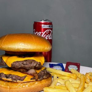 imagem do produto Burguer Gálatas+batata+coca cola