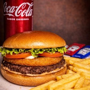 imagem do produto Burguer Provérbios+batata+coca cola.