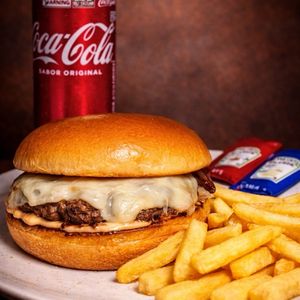 imagem do produto Burguer Êxodo+batata+coca cola