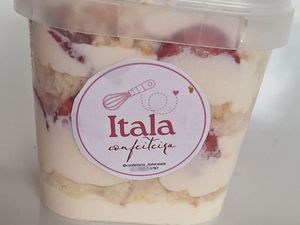 imagem do produto Bolo no pote Ninho com morango
