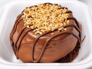imagem do produto Bolo de chocolate com Nutella e Castanha de caju