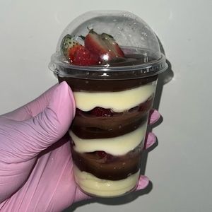 imagem do produto Duplo ninho com morango 