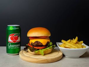 imagem do produto Grandioso Burguer + batata frita e refrigerante