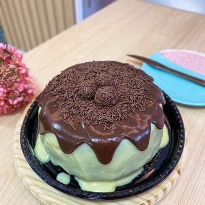 imagem do produto Bolo vulcão duo premium 15 pessoas 