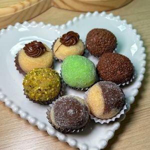imagem do produto Combo 8 docinhos 