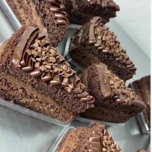 imagem do produto Fatia de bolo brigadeiro