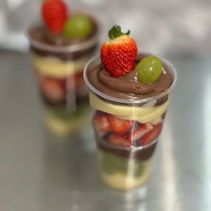 imagem do produto Copo da Felicidade Morango e Uva 