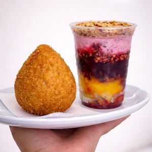 imagem do produto Combo 1coxinha 1açai ✨