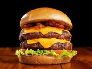 imagem do produto Mc Food Feliz Duplo Cheddar e Bacon Salada