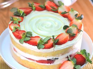 imagem do produto Torta Naked - Ninho com morangos