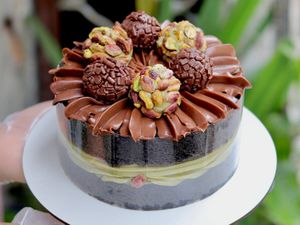 imagem do produto Torta Naked - Pistache com chocolate