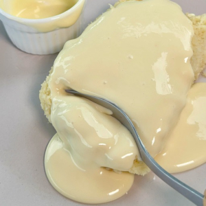 imagem do produto Fatia Gelada de Bolo de Coco com Abacaxi