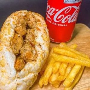 imagem do produto Ártemis + batata p + refri lata 