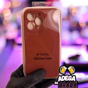 imagem do produto Capa aveludada IPhone 13 Pro - Marrom sem logo