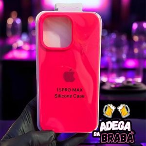 imagem do produto Capa aveludada iphone 15 pro max rosa neon com logo
