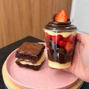 imagem do produto Combo - Copo da Felicidade + Sanduiche de Brownie