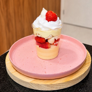 imagem do produto Copo da felicidade - Merengue de morango