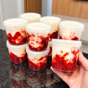 imagem do produto Sorvete Artesanal - Ninho com geleia de morango