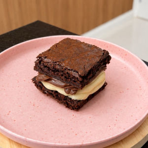 imagem do produto Sanduiche de Brownie - Ninho com Nutella