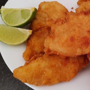 imagem do produto FILE DE FRANGO EMPANADO C/ MOLHO ESPECIAL
