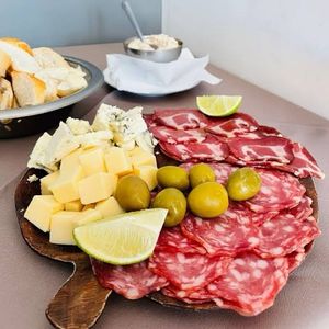 imagem do produto Salame com queijo e azeitona