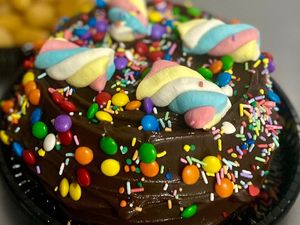 imagem do produto Bolo Surpresa Kinder Ovo