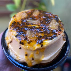 imagem do produto Bolo vulcão com geleia de frutas amarelas