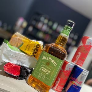 imagem do produto Combo Jack maçã verde com RedBull