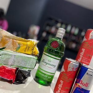 imagem do produto Combo Tanqueray com RedBull